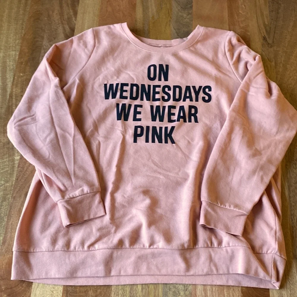 Torrid Mean Girls On Wednesday We Wear Pink Sweatshirt Size 2 - Picture 1 of 5